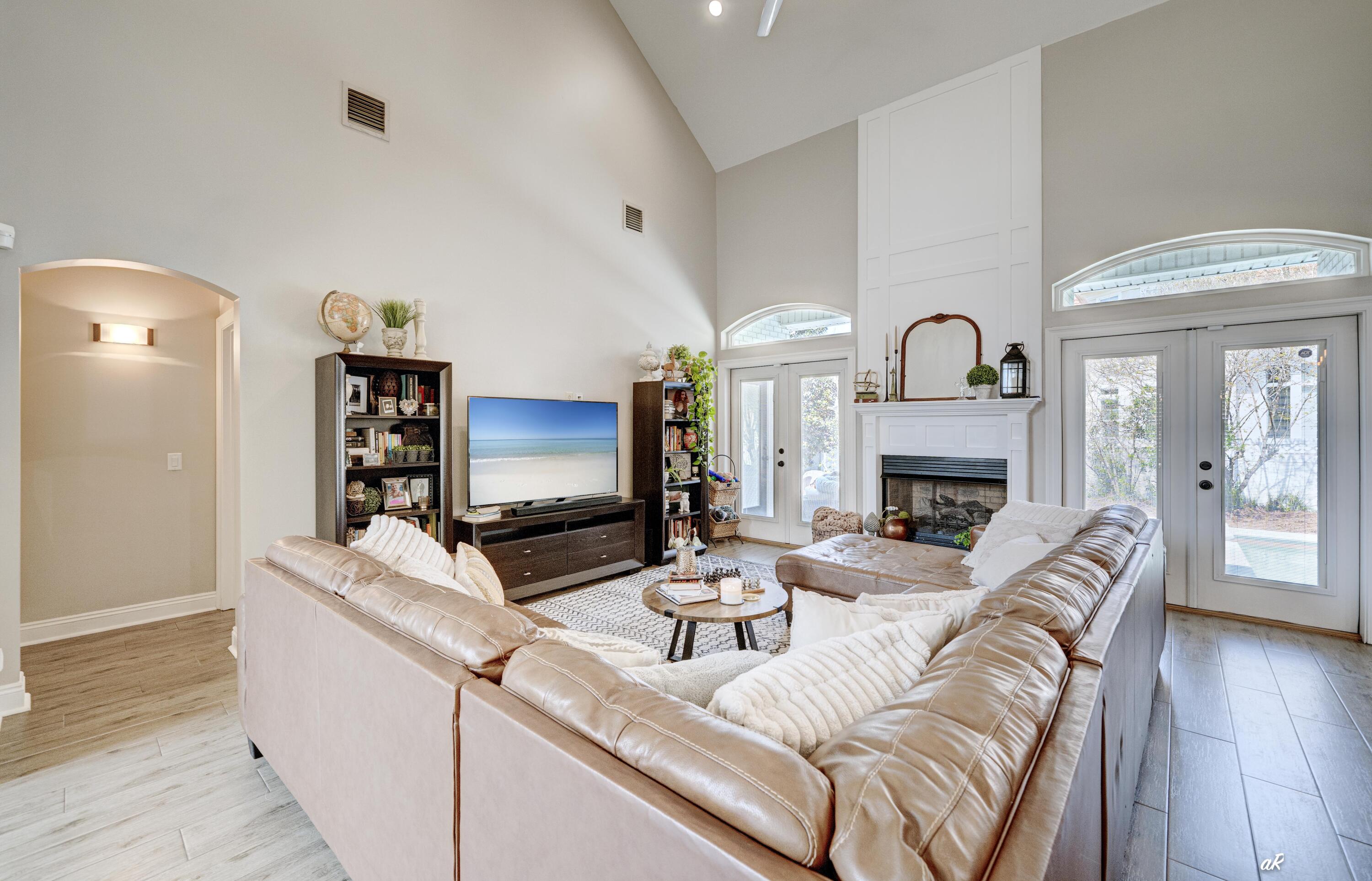 CANDLEWICK ACRES - Residential