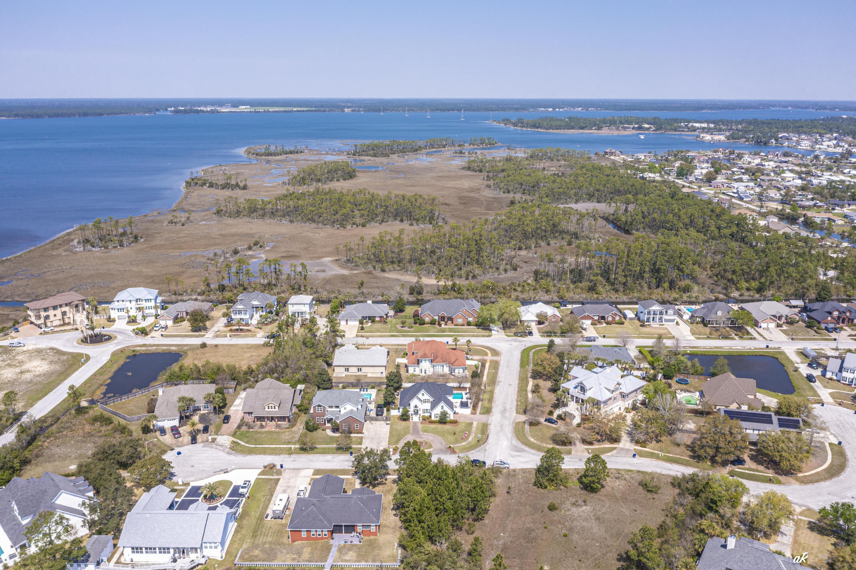 CANDLEWICK ACRES - Residential