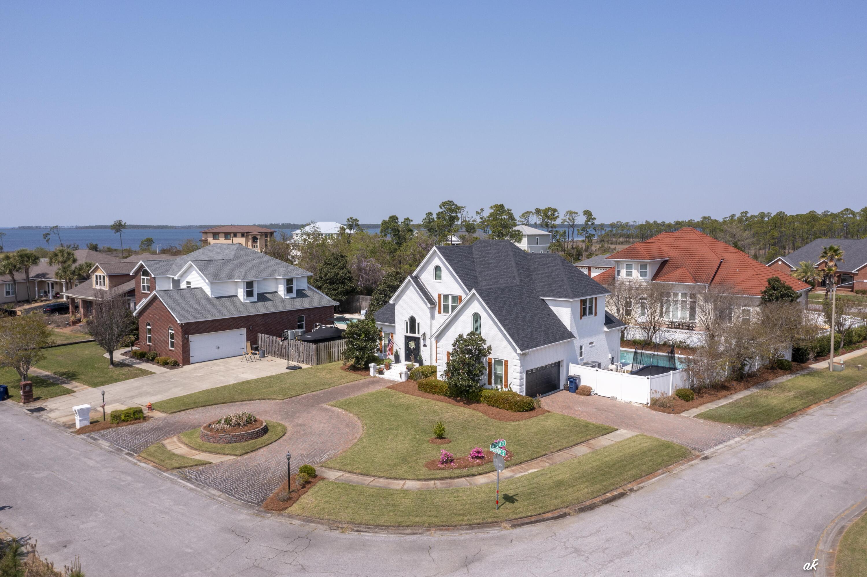 CANDLEWICK ACRES - Residential