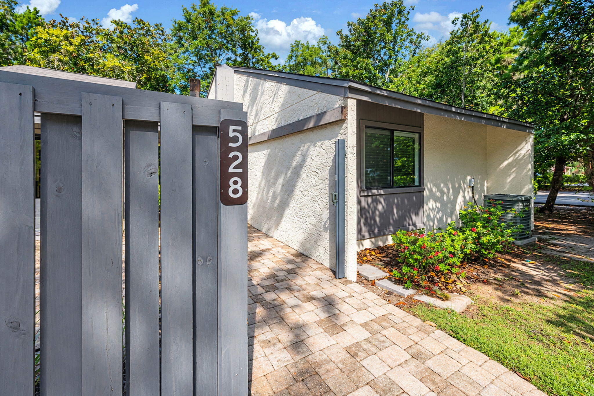 1000 Bay Drive 528