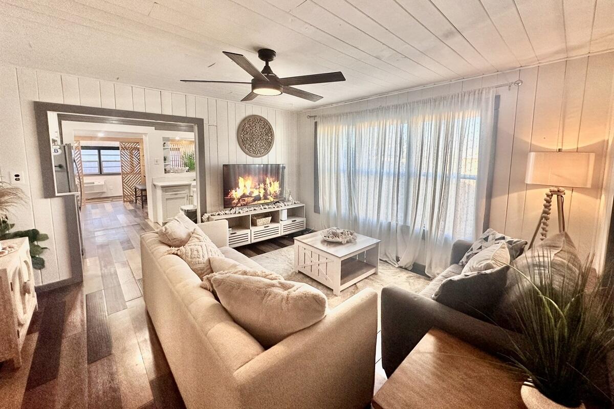 LAGUNA BEACH 6TH ADDN - Residential