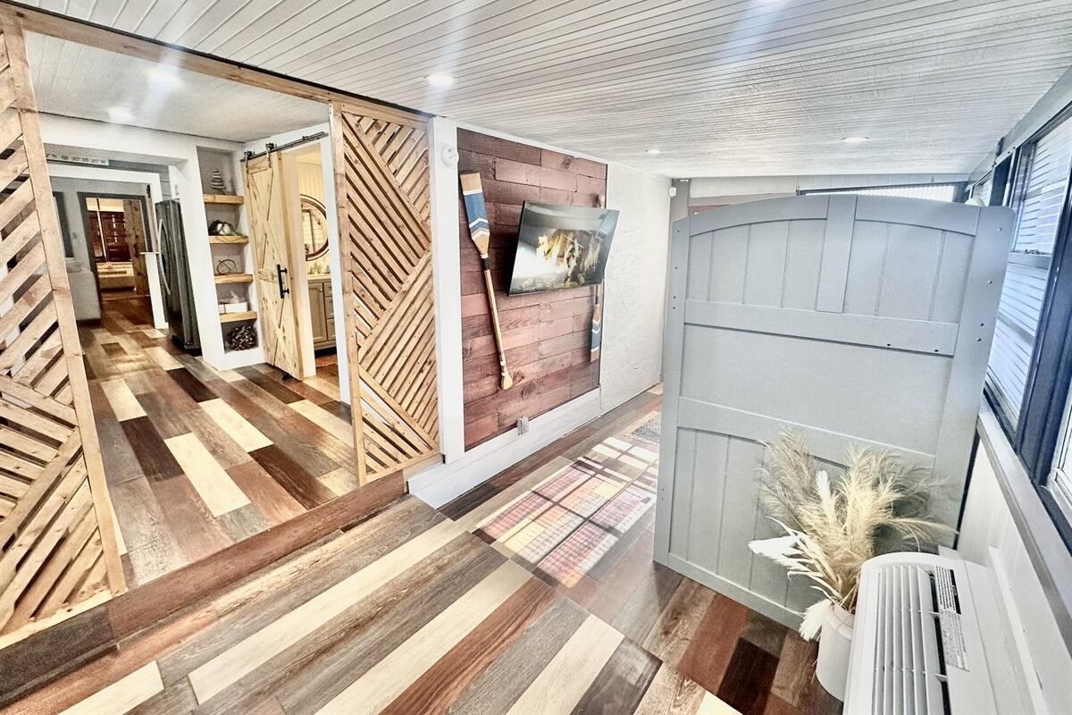 LAGUNA BEACH 6TH ADDN - Residential