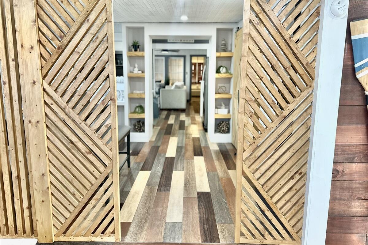 LAGUNA BEACH 6TH ADDN - Residential