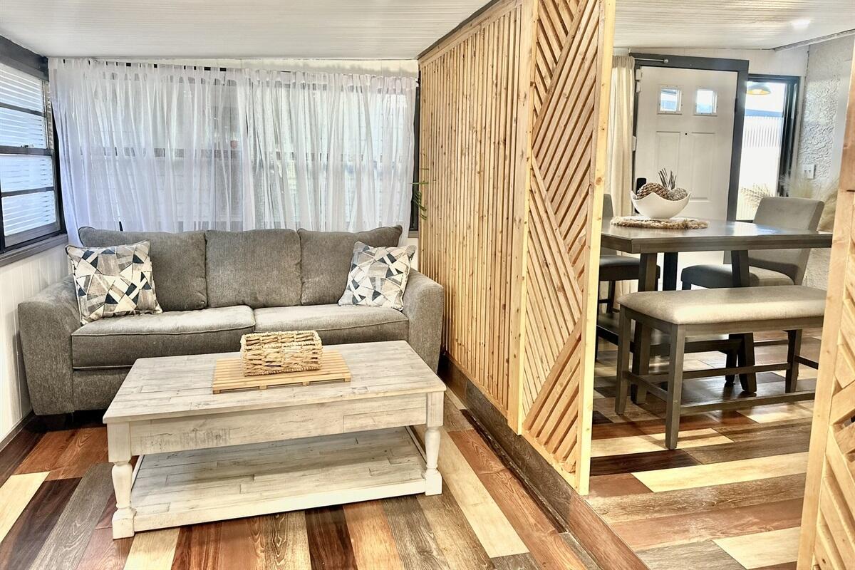 LAGUNA BEACH 6TH ADDN - Residential