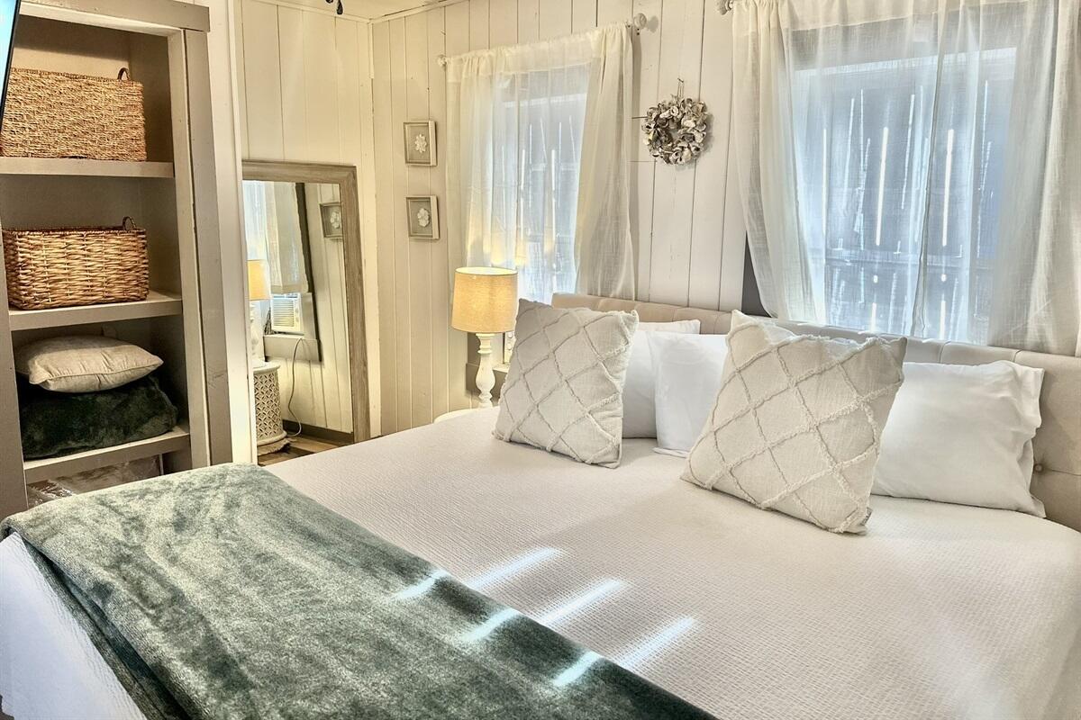 LAGUNA BEACH 6TH ADDN - Residential