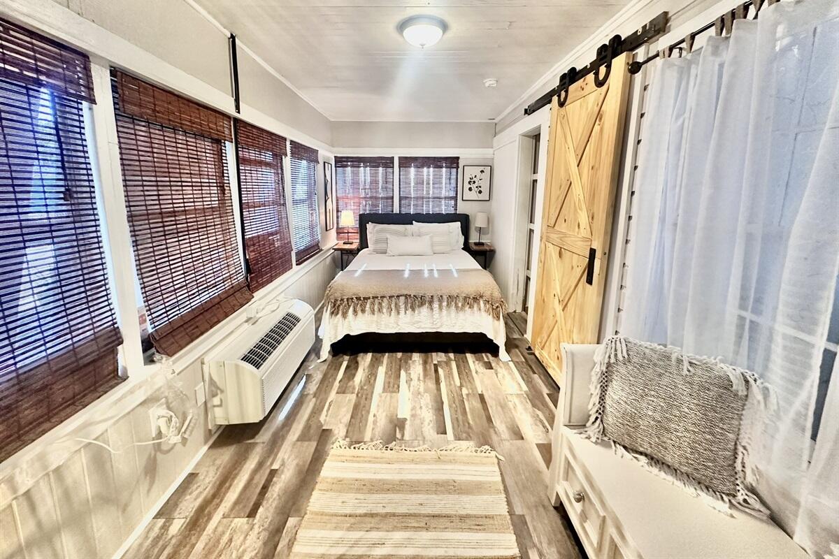 LAGUNA BEACH 6TH ADDN - Residential