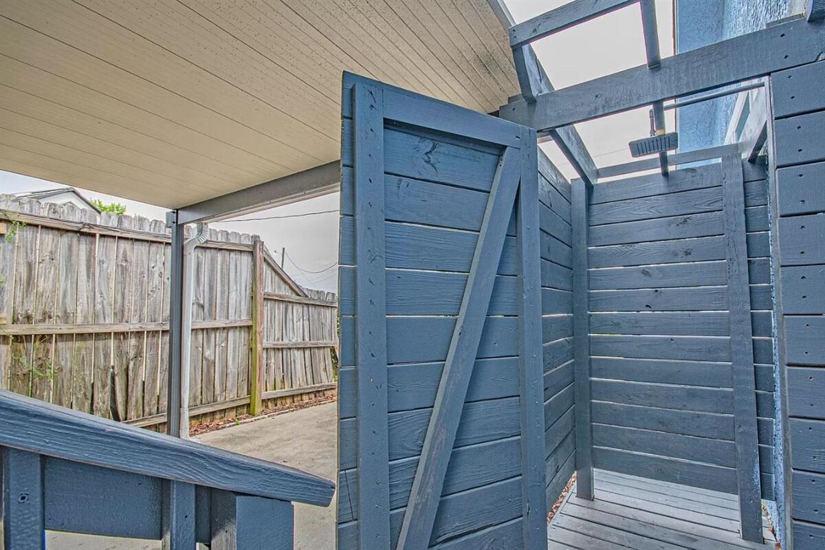 LAGUNA BEACH 6TH ADDN - Residential