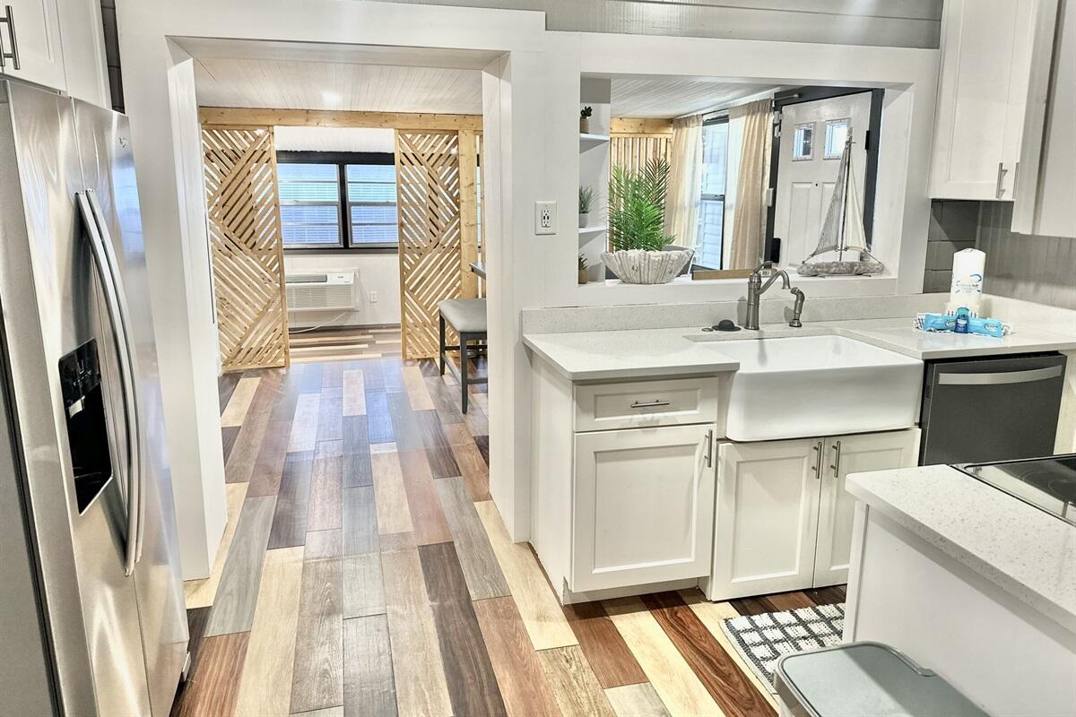 LAGUNA BEACH 6TH ADDN - Residential