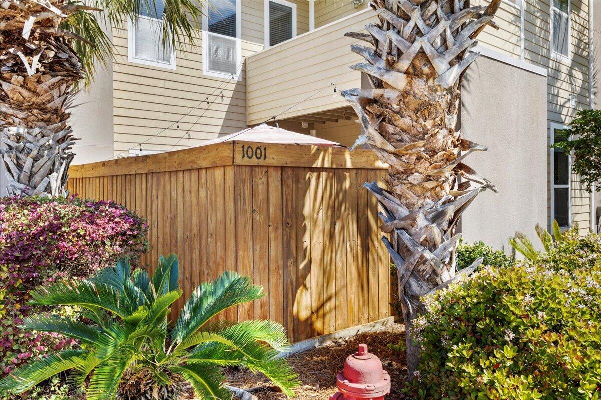 BEACH POINTE - Residential