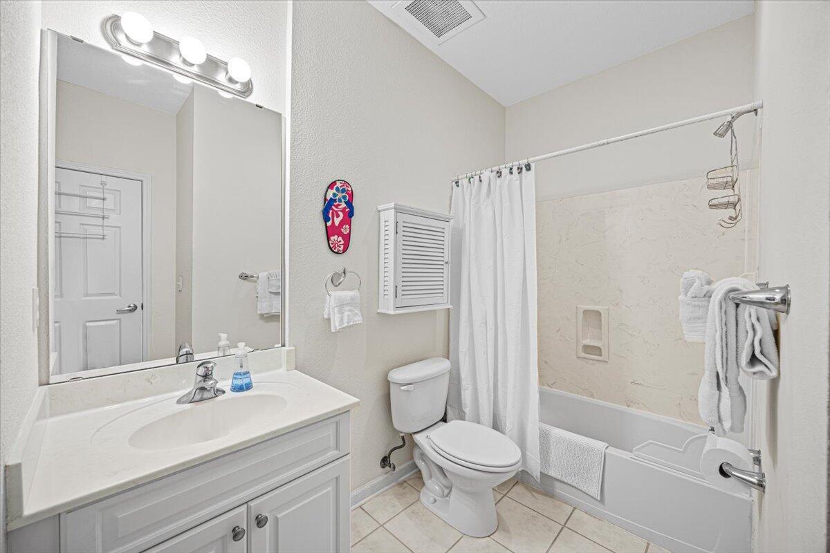 BEACH POINTE - Residential