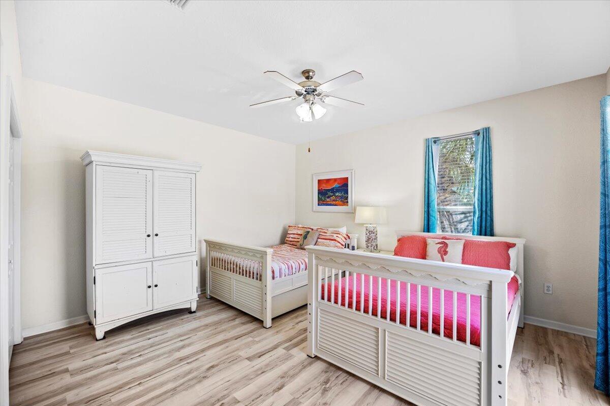 BEACH POINTE - Residential