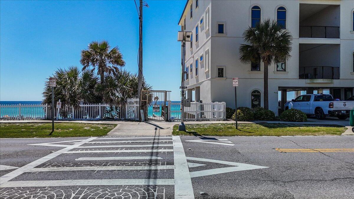 BEACH POINTE - Residential