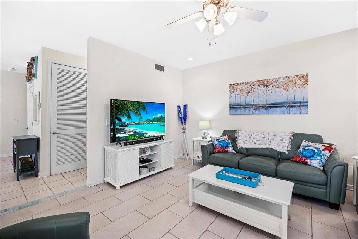 BEACH POINTE - Residential