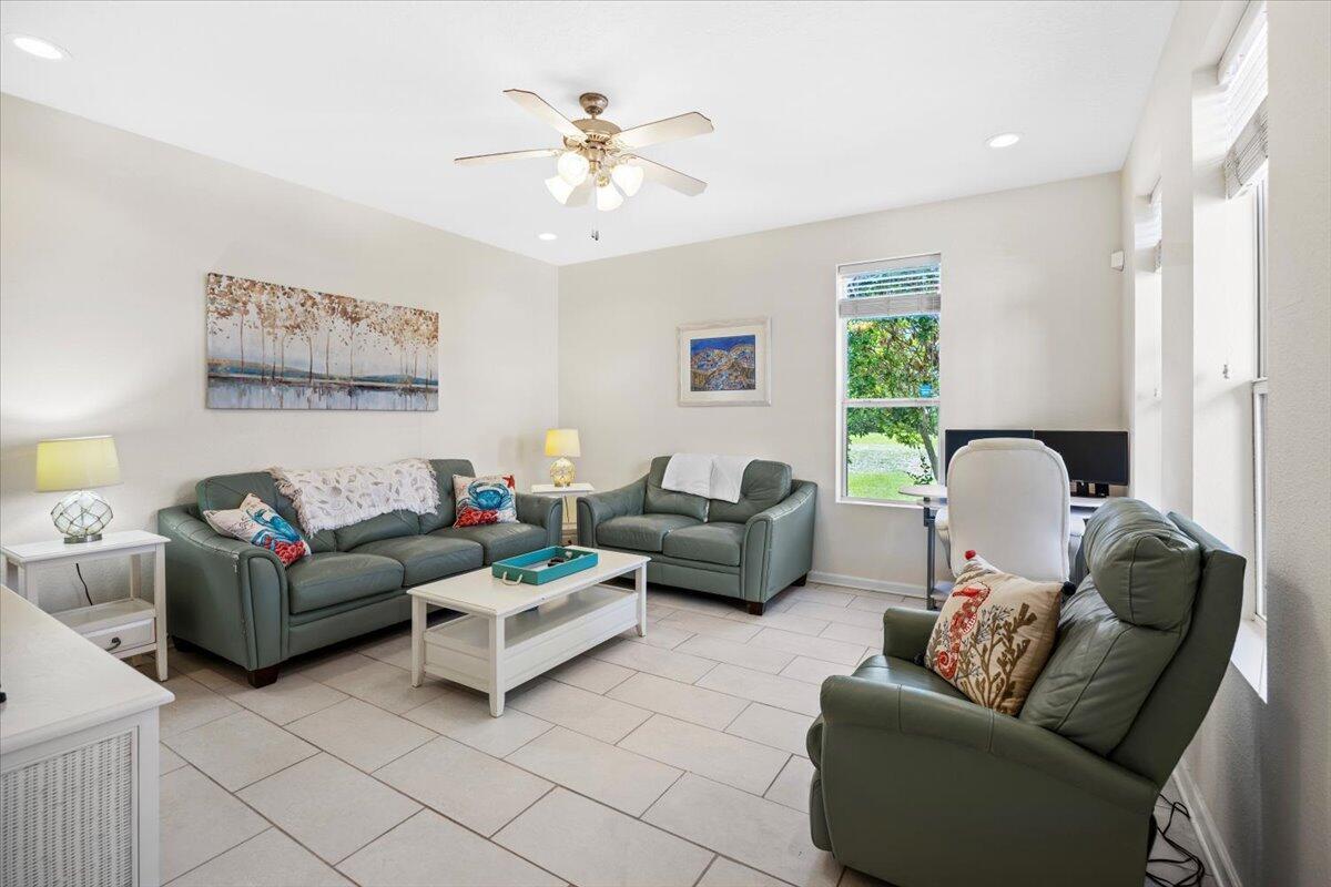 BEACH POINTE - Residential