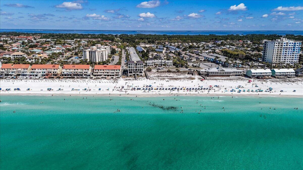 BEACH POINTE - Residential