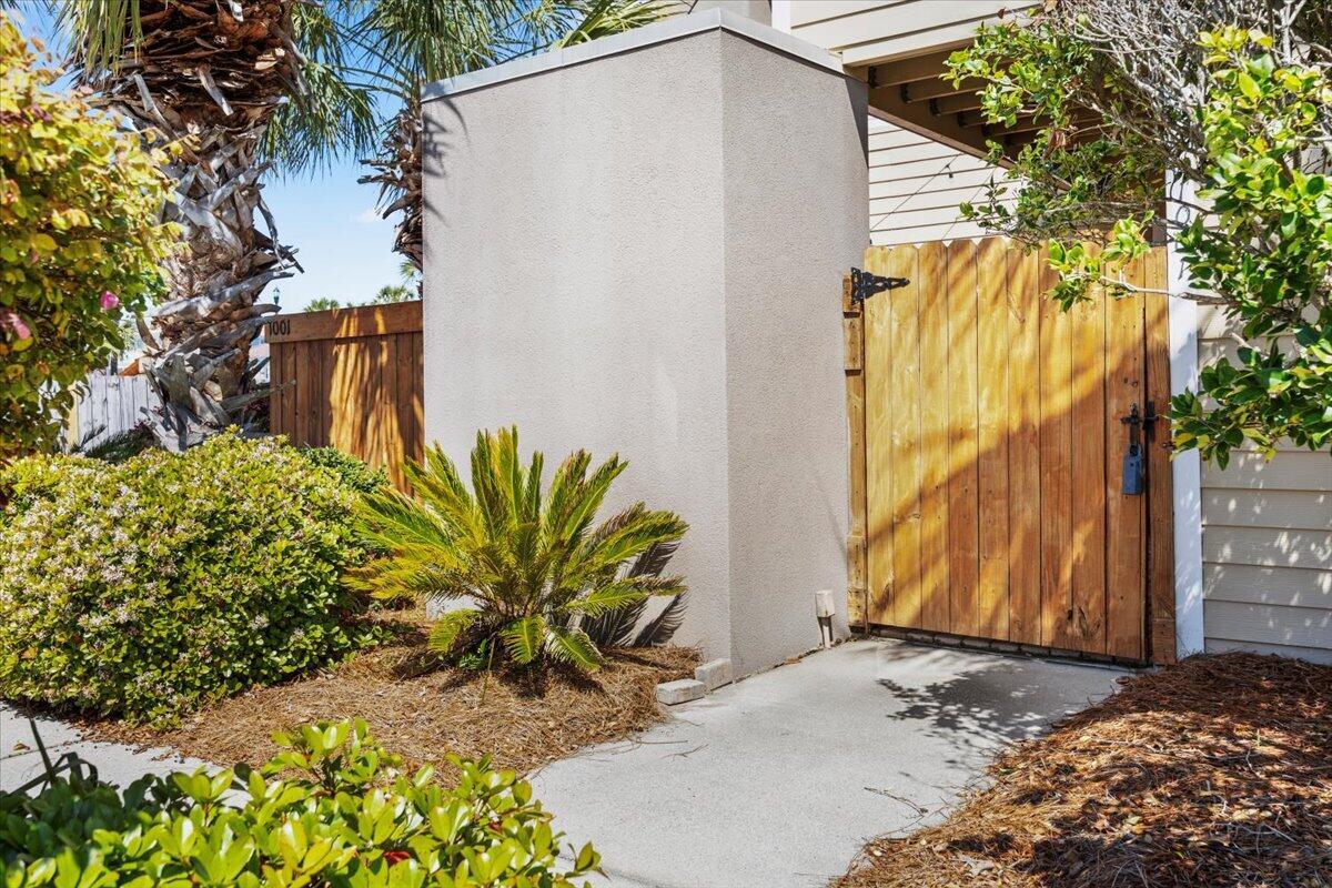 BEACH POINTE - Residential