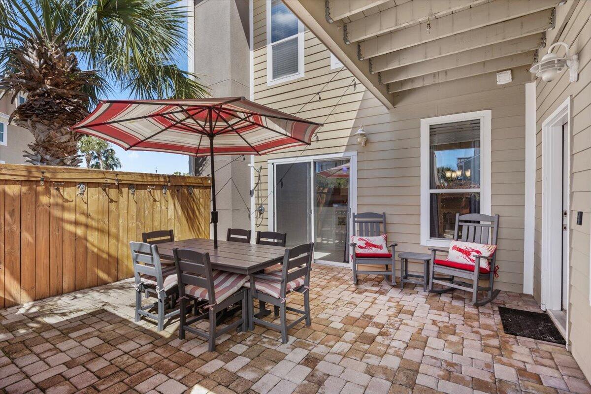 BEACH POINTE - Residential