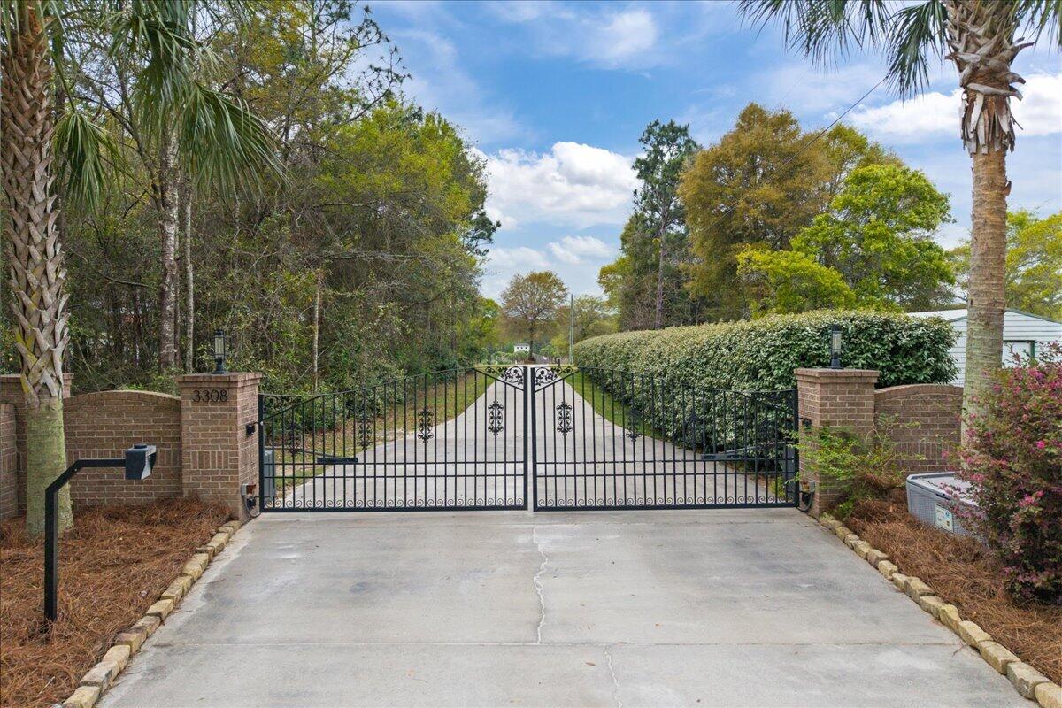 3308 Broadview Circle