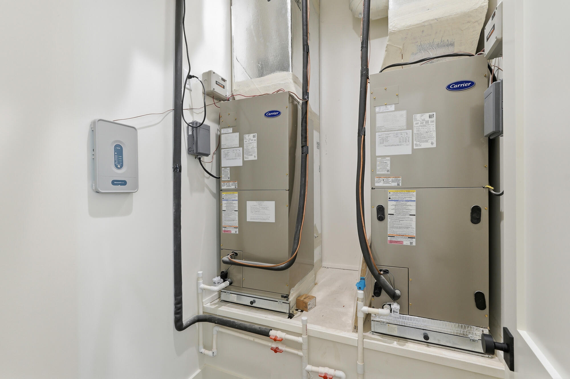 BOOMER'S CORNER - Residential