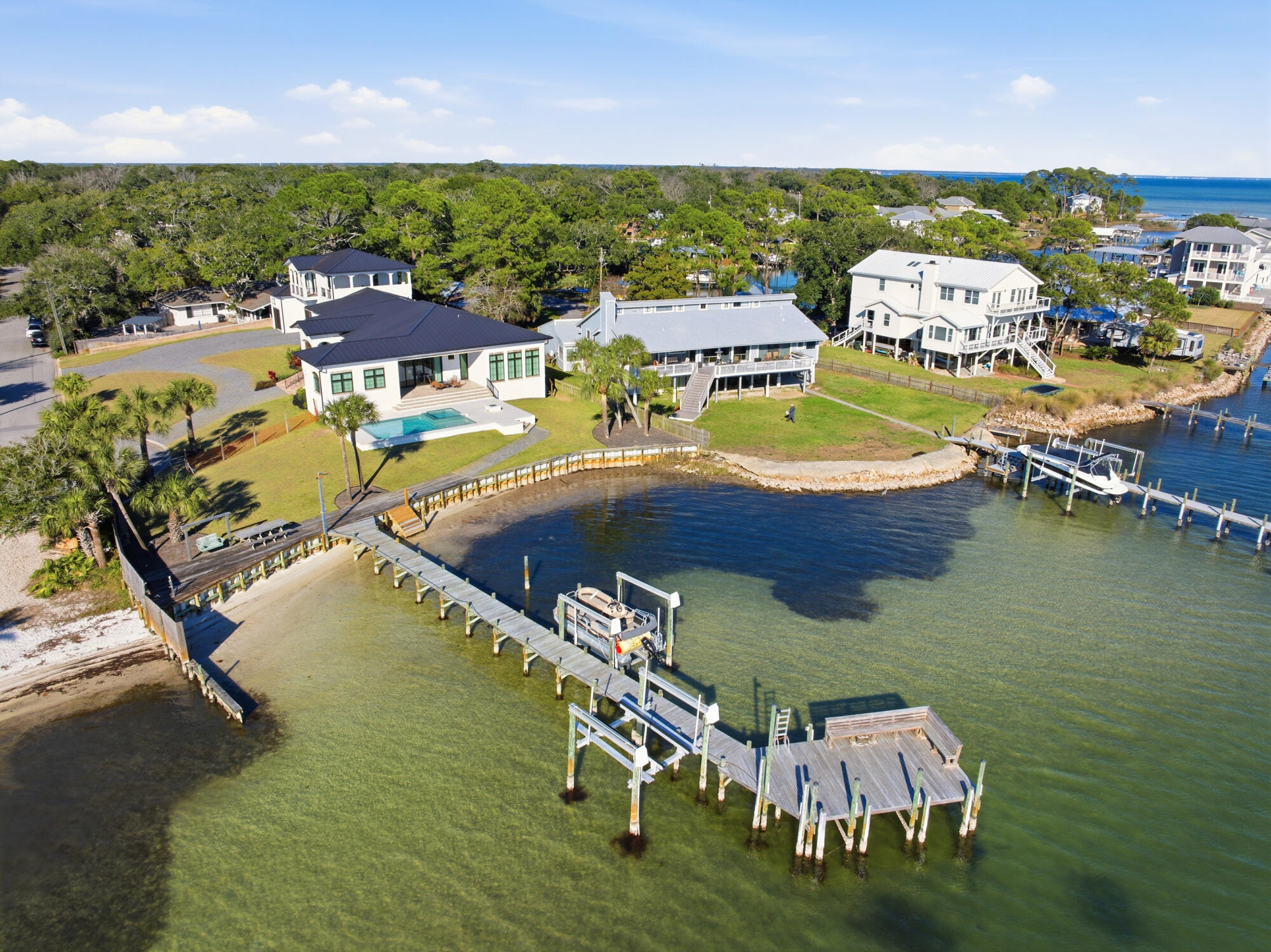 BOOMER'S CORNER - Residential