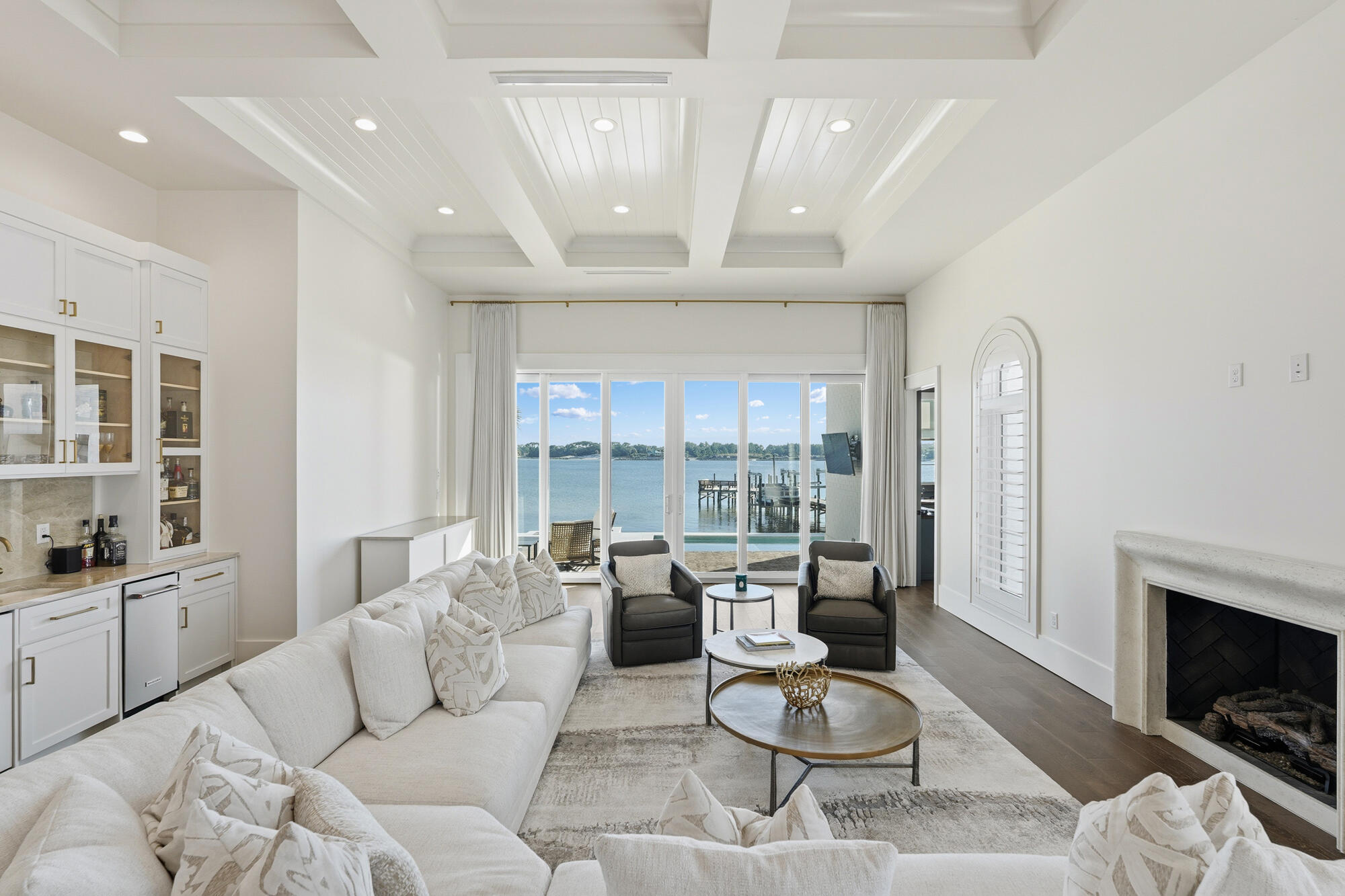 BOOMER'S CORNER - Residential