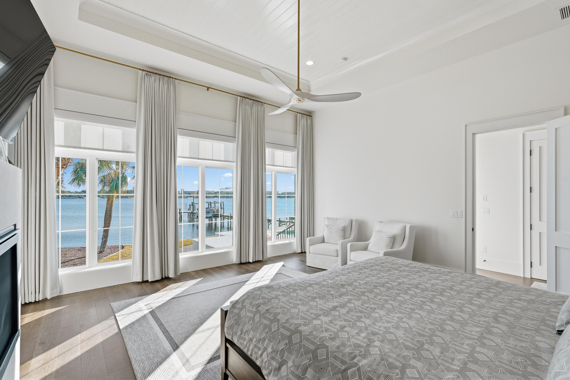 BOOMER'S CORNER - Residential