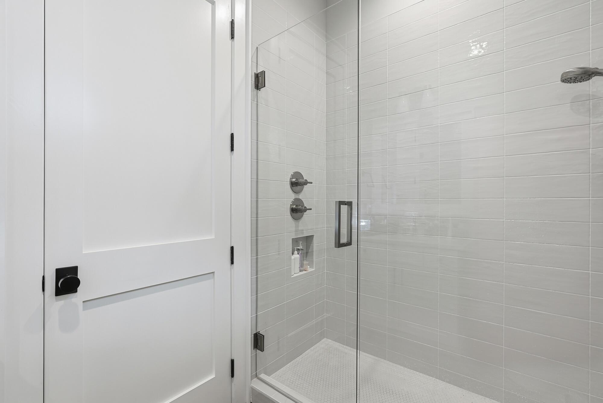 BOOMER'S CORNER - Residential