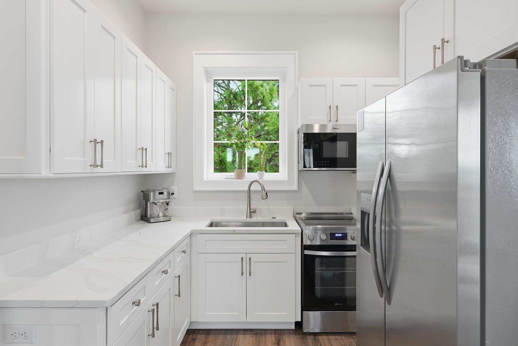 BOOMER'S CORNER - Residential