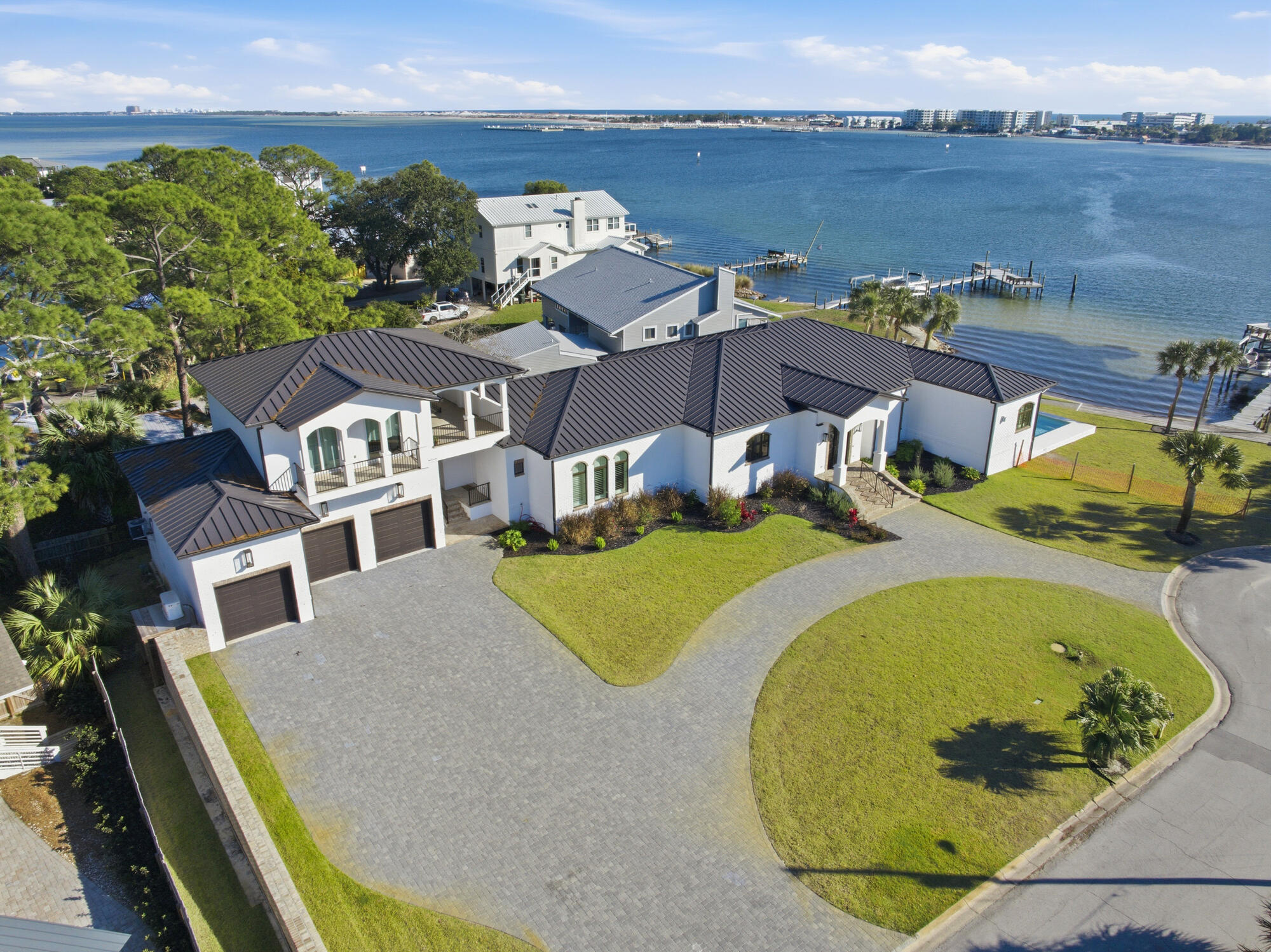 BOOMER'S CORNER - Residential