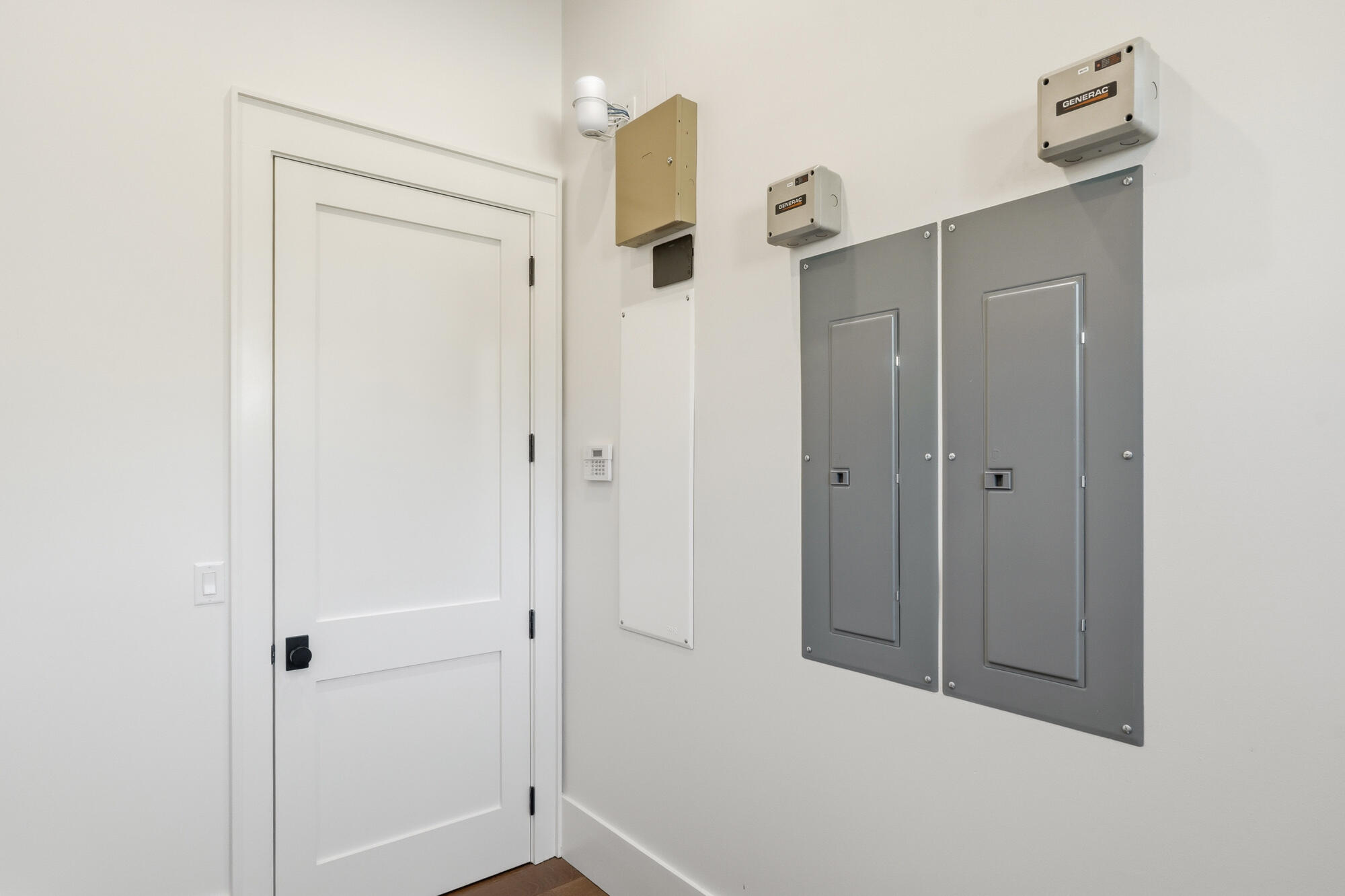 BOOMER'S CORNER - Residential