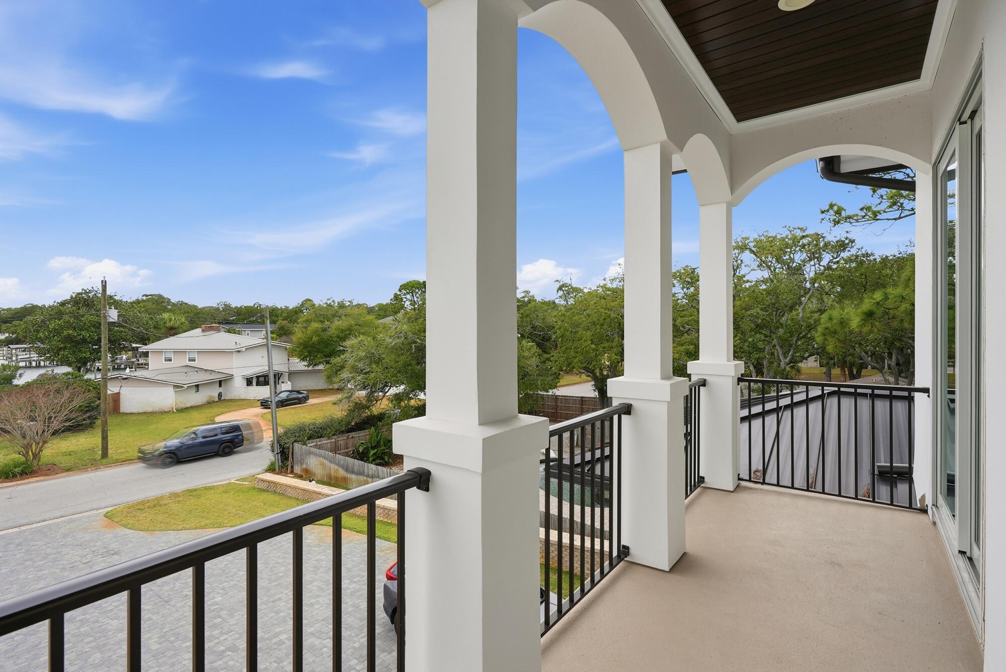 BOOMER'S CORNER - Residential