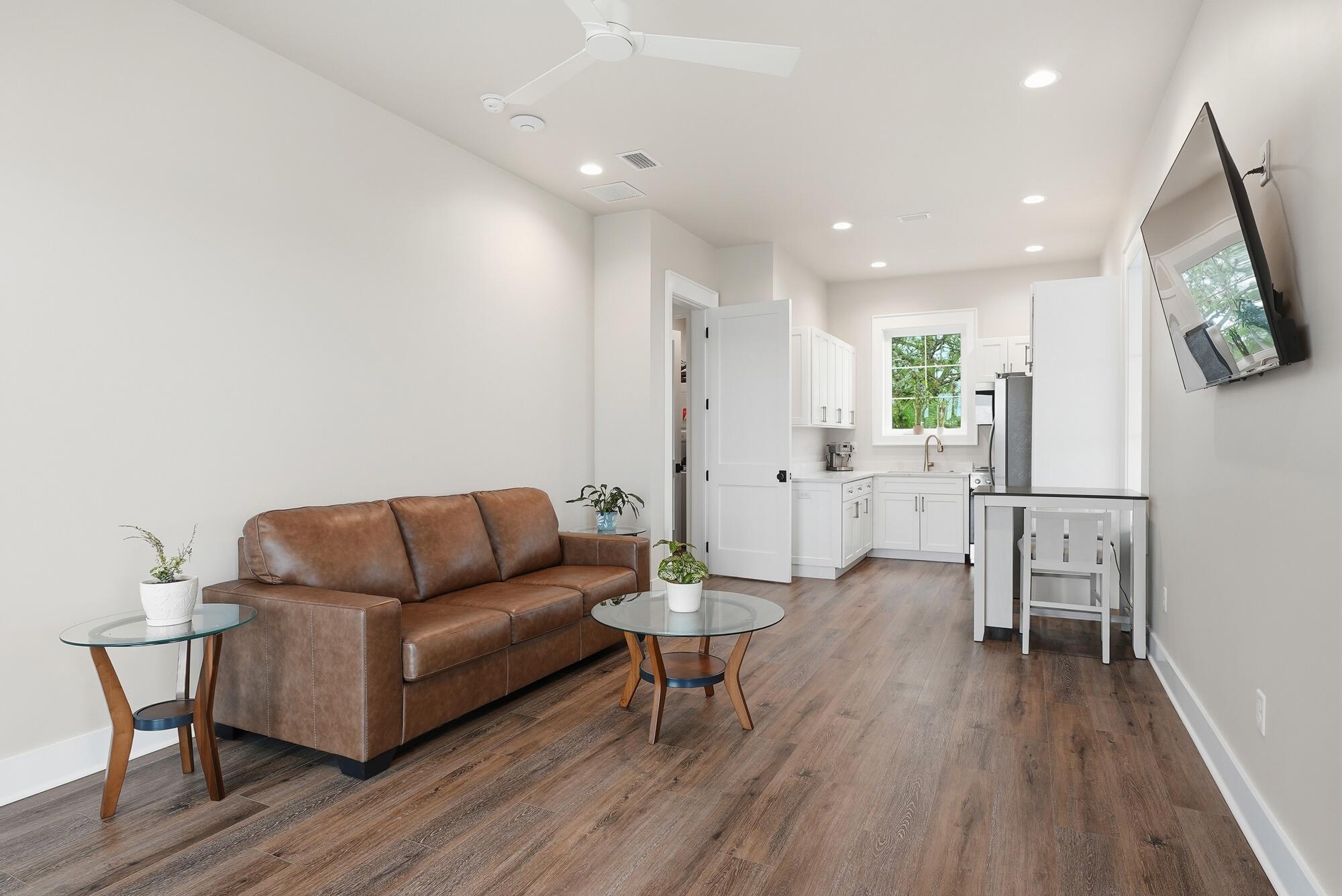 BOOMER'S CORNER - Residential