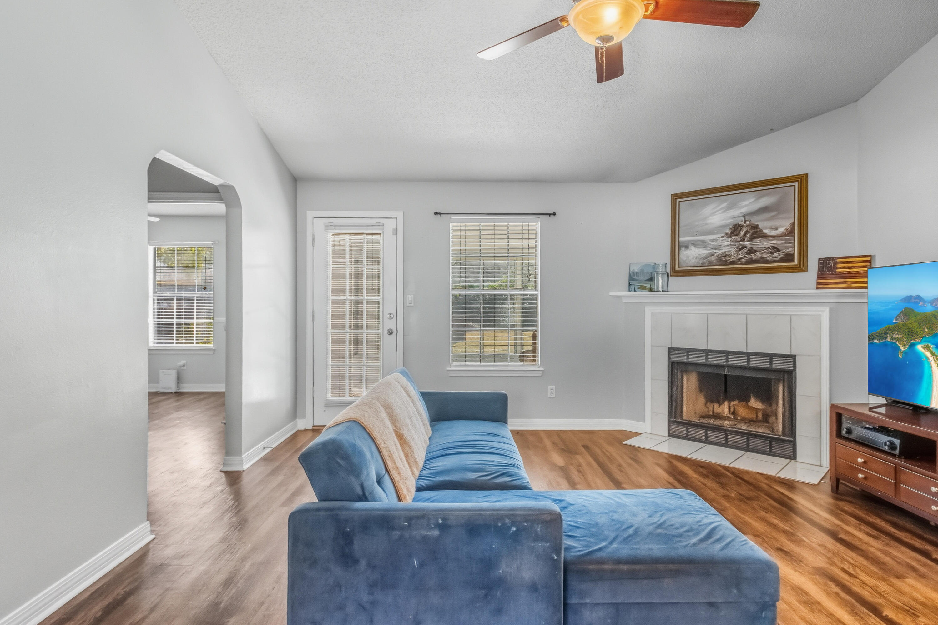 KINGS CROSSING PH 1 - Residential Lease