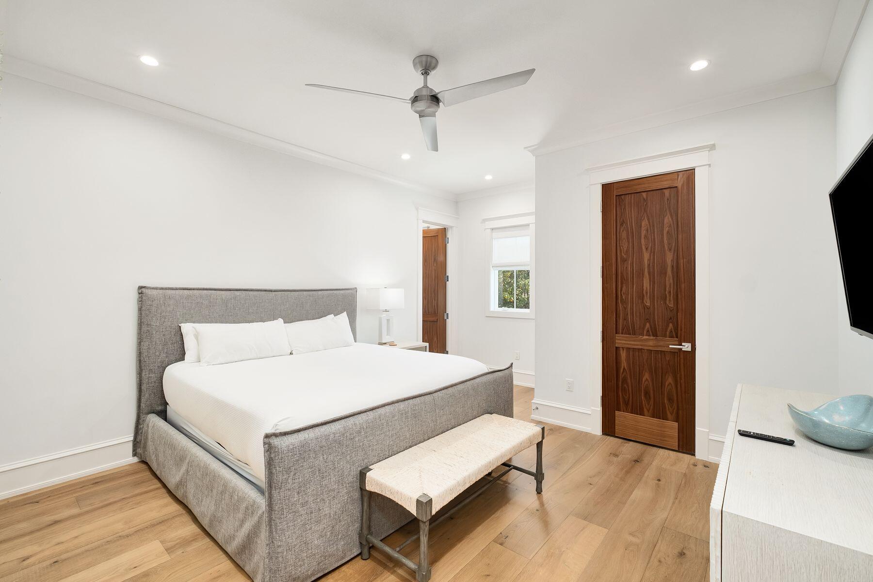 SEAGROVE 3RD ADDN - Residential