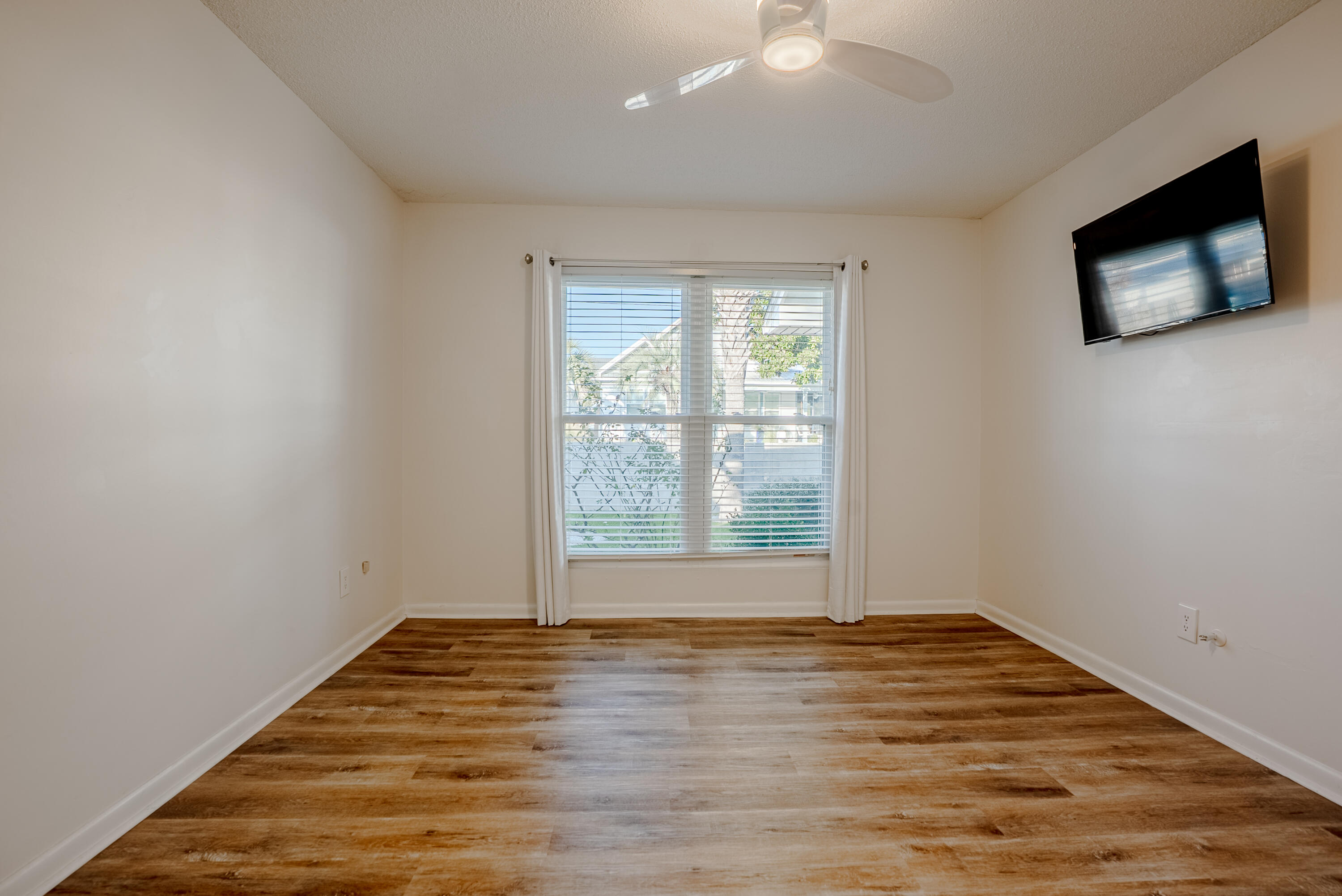 LAGUNA BEACH 2ND ADDN - Residential