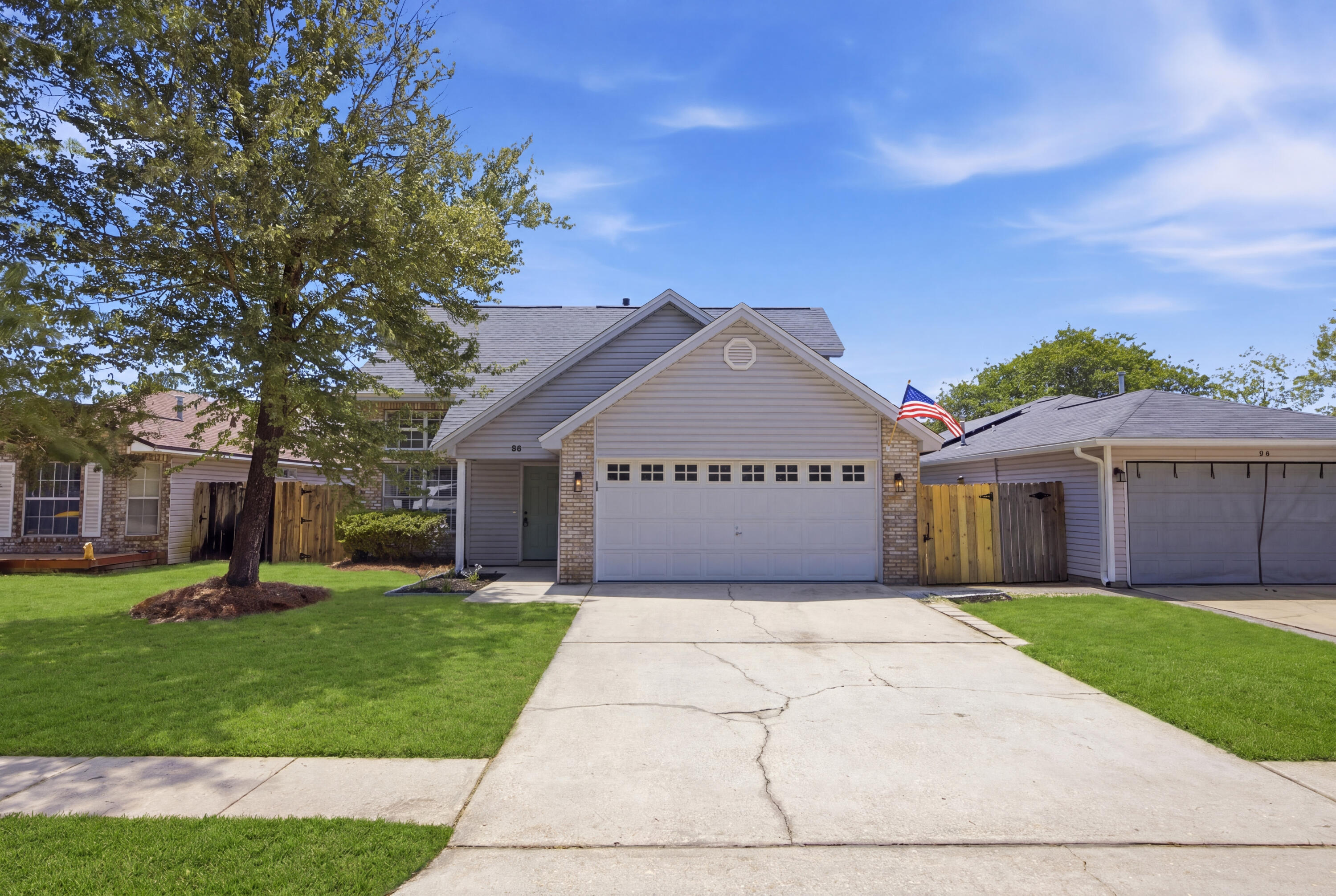 EMERALD ESTATES - Residential