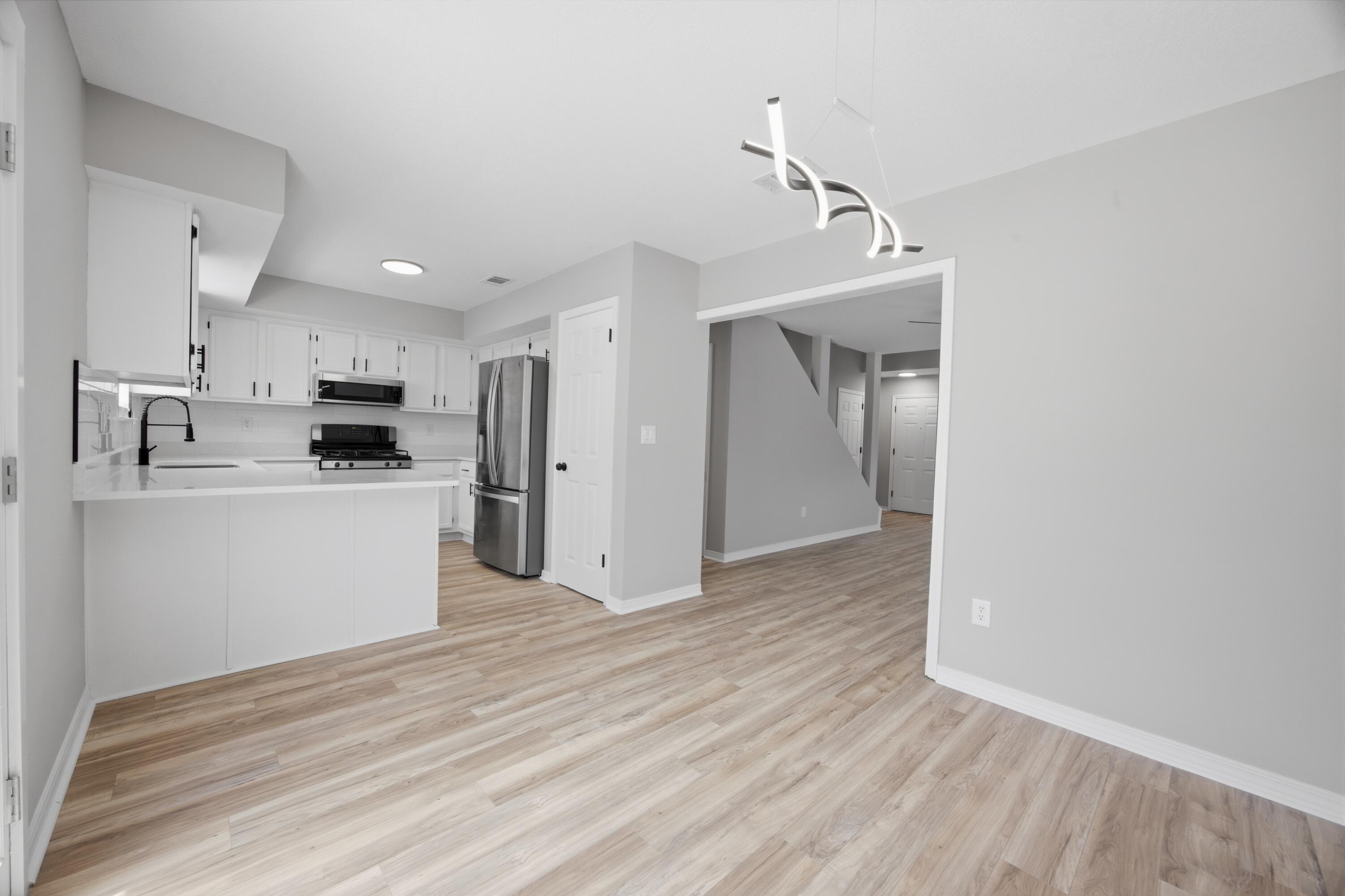 EMERALD ESTATES - Residential