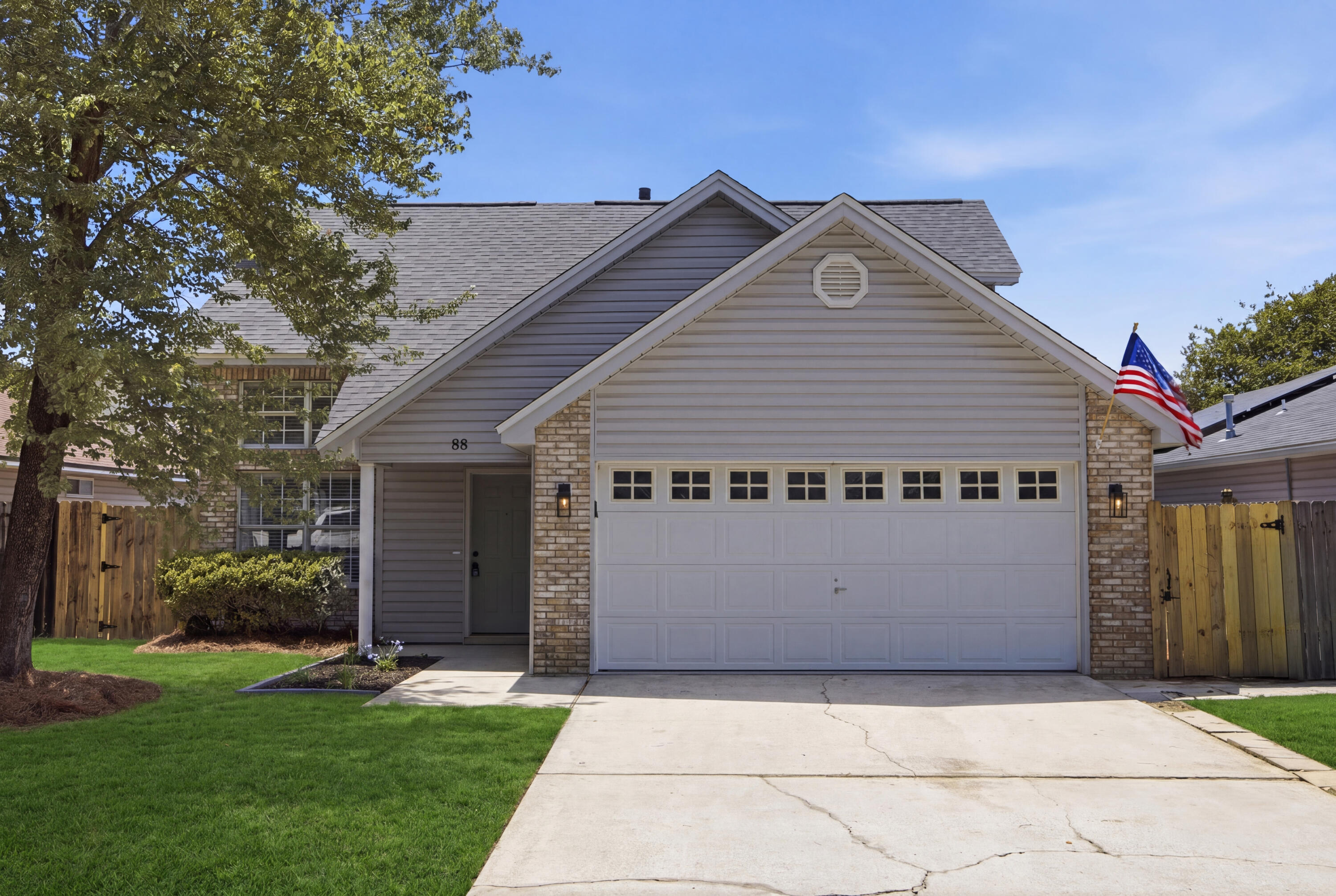 EMERALD ESTATES - Residential