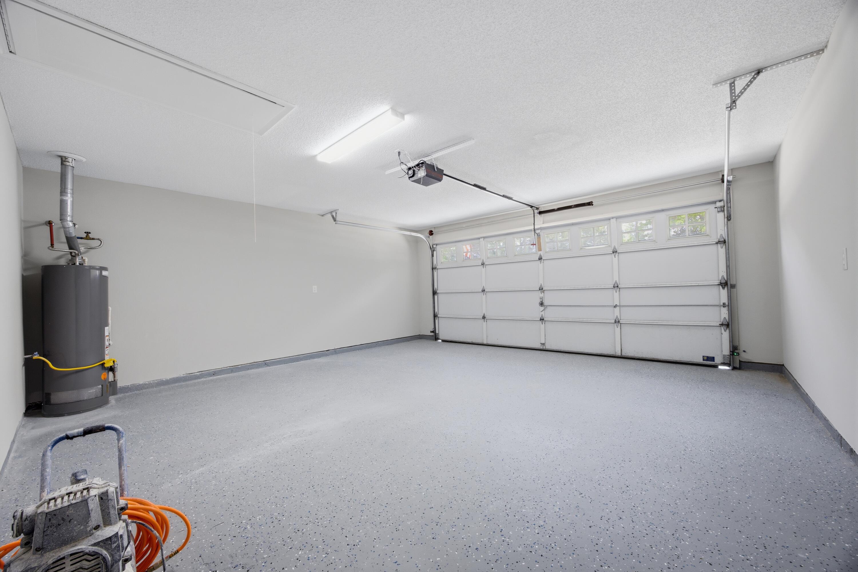 EMERALD ESTATES - Residential