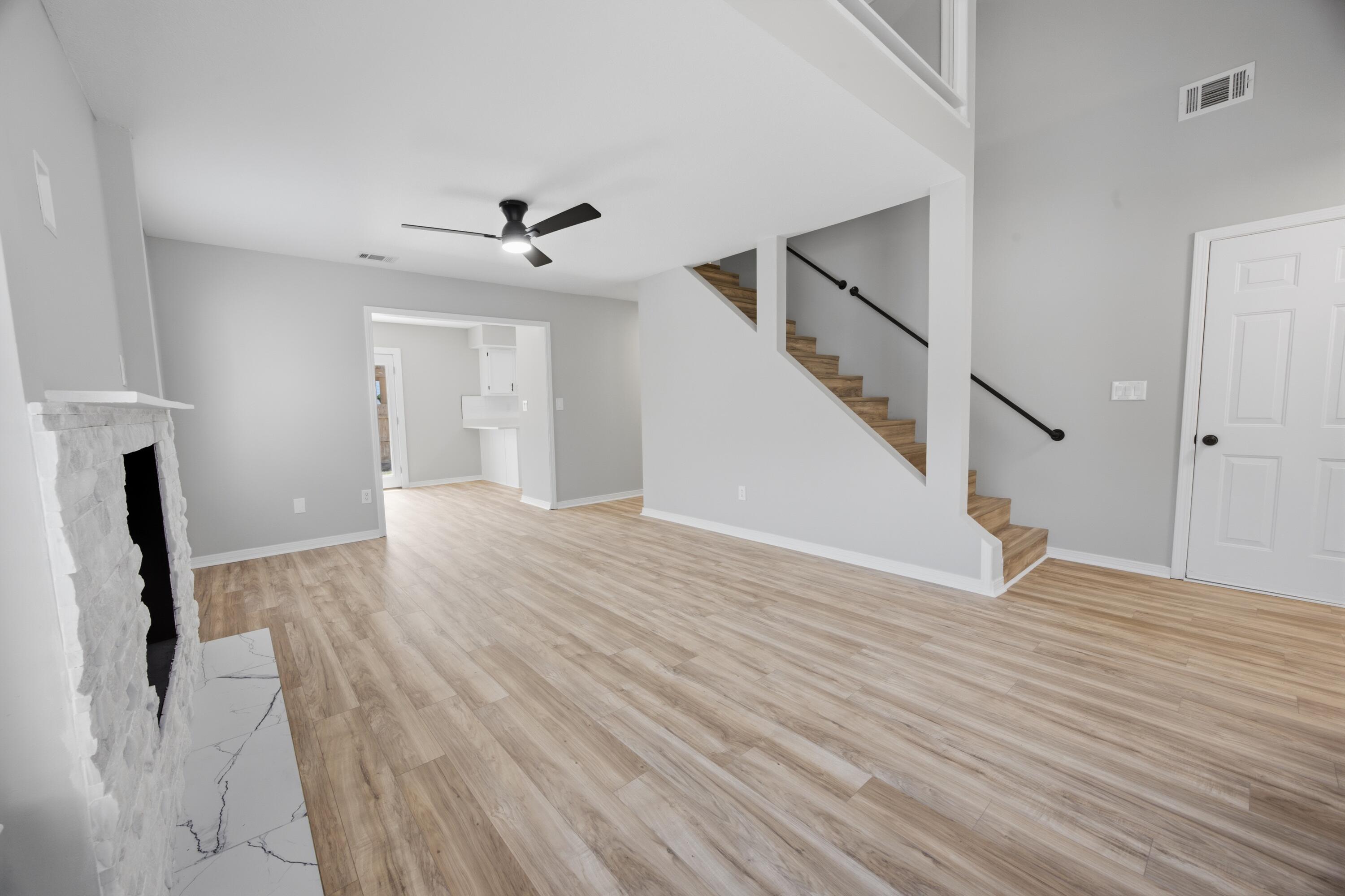 EMERALD ESTATES - Residential