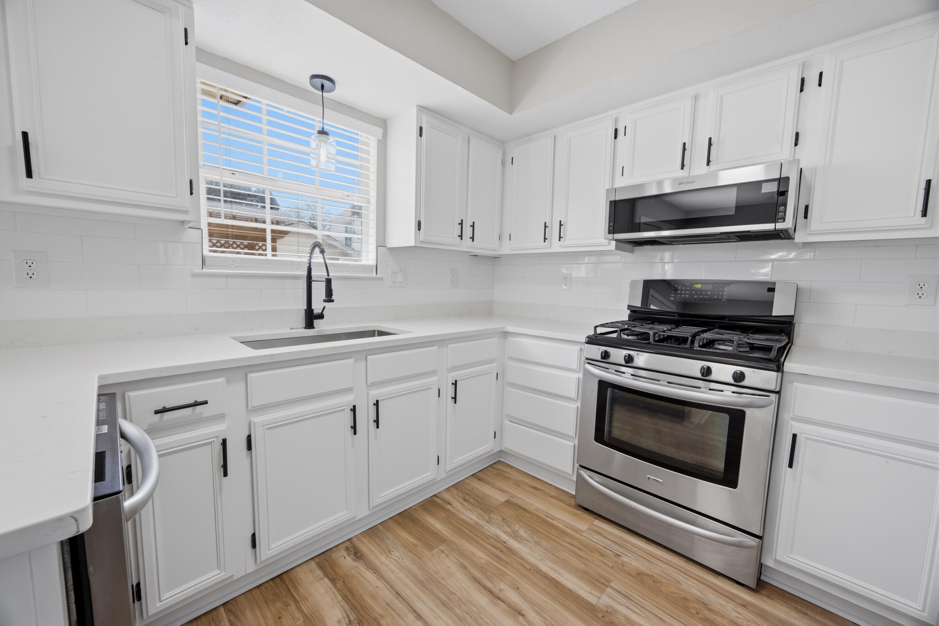 EMERALD ESTATES - Residential