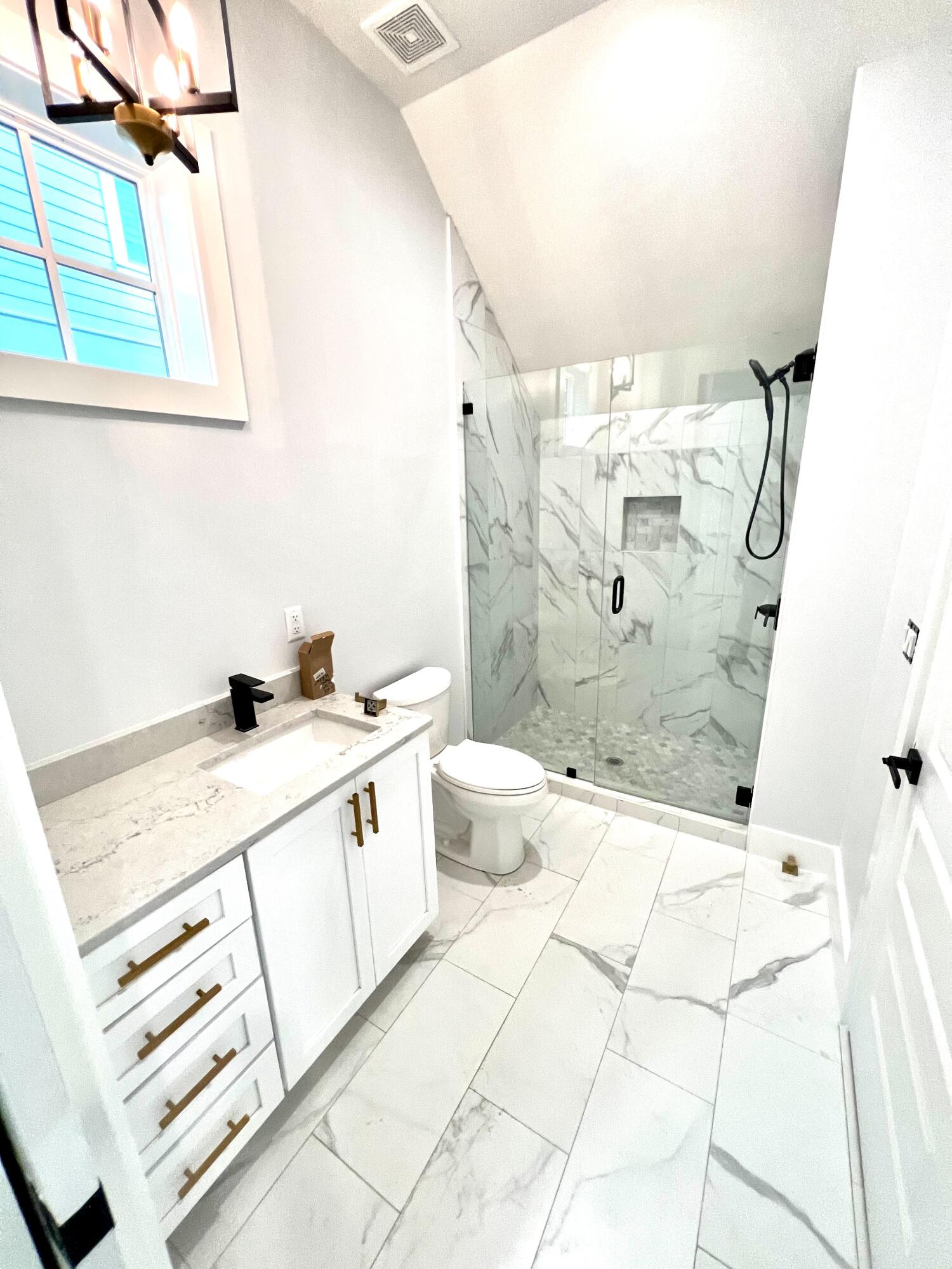 SHADOW PINES - Residential Lease