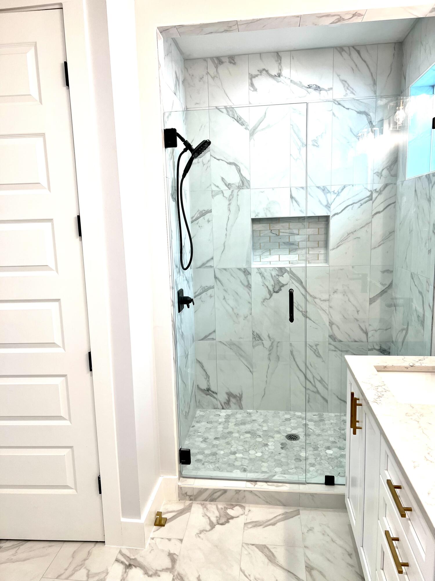 SHADOW PINES - Residential Lease