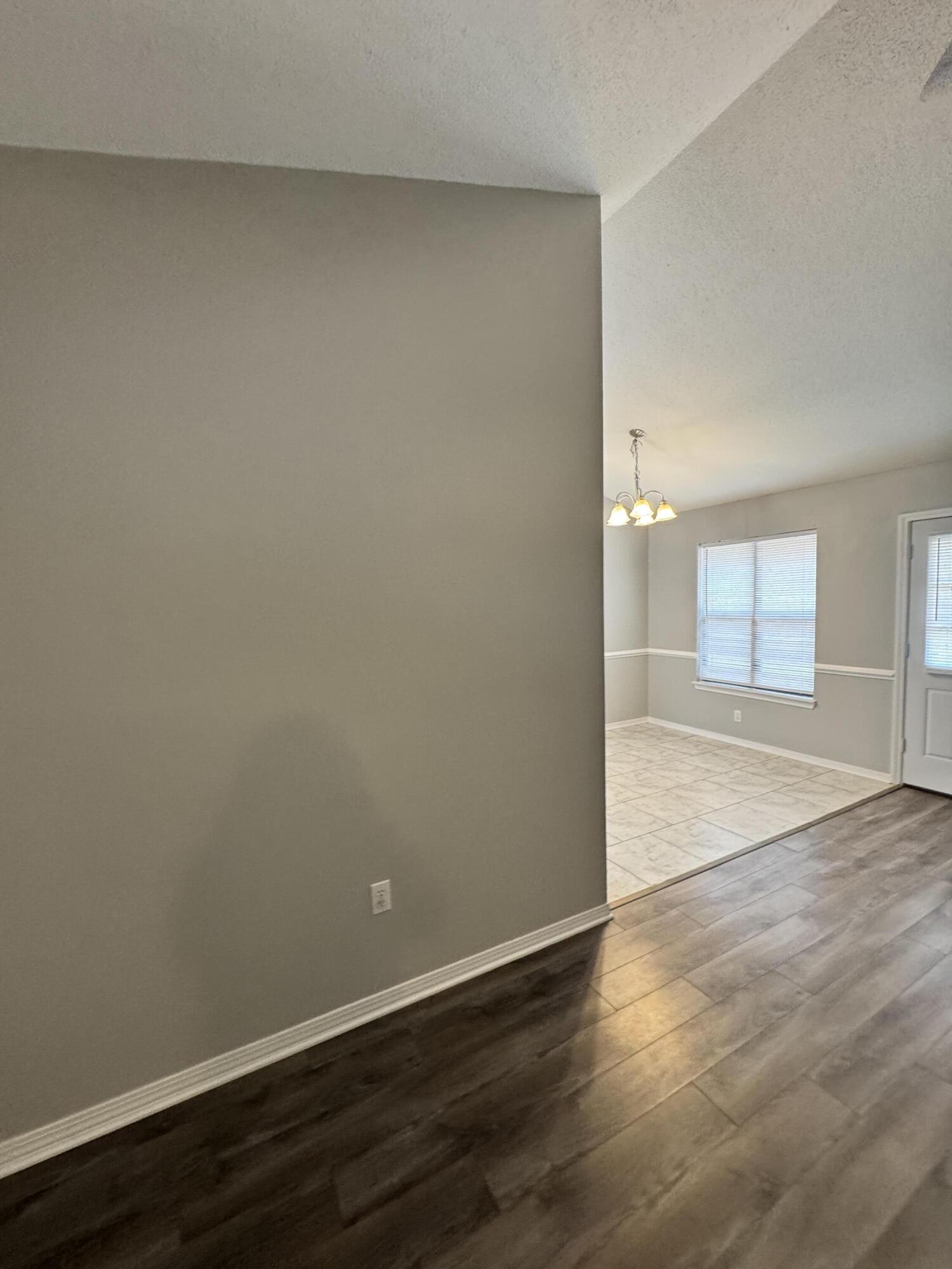 SHOAL TERRACE ESTATES - Residential Lease