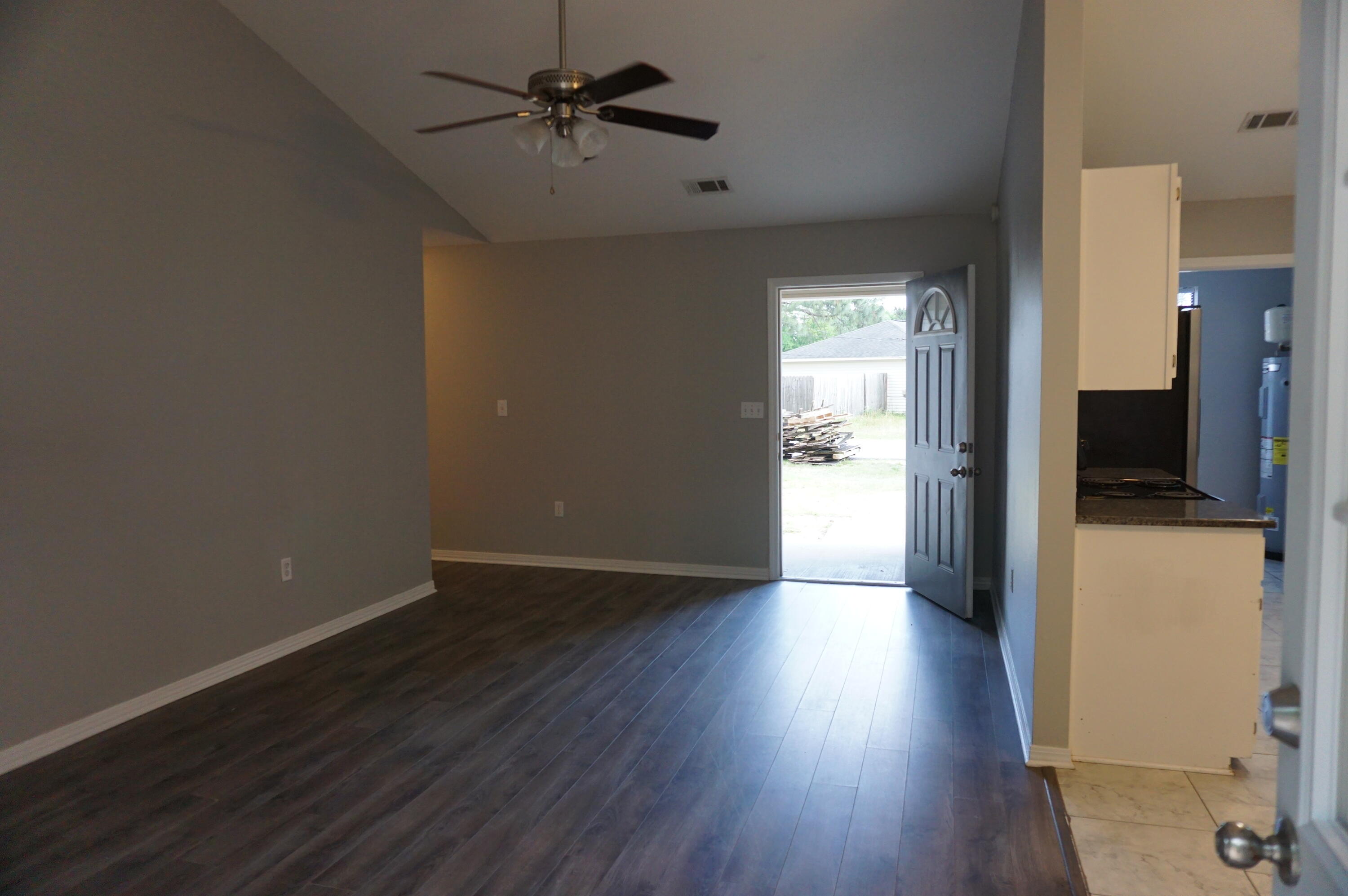 SHOAL TERRACE ESTATES - Residential Lease