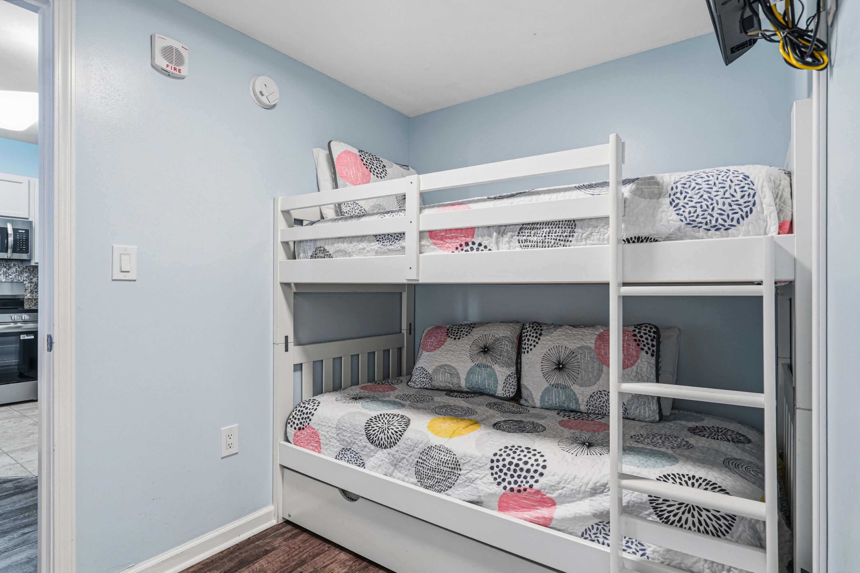 THE PALMS OF DESTIN - Residential