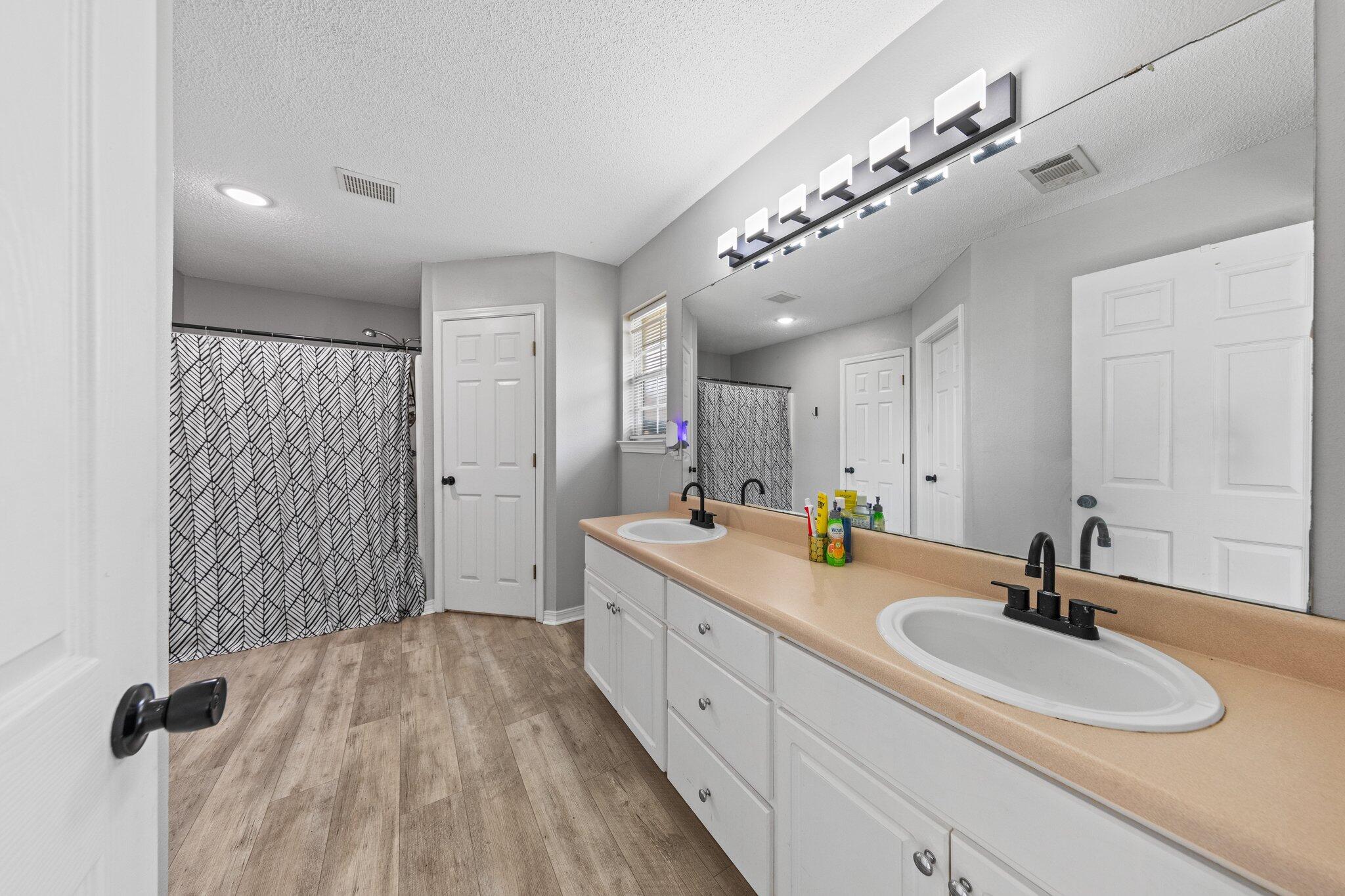 ANTIOCH ESTATES S/D LOT 70 BLK A - Residential