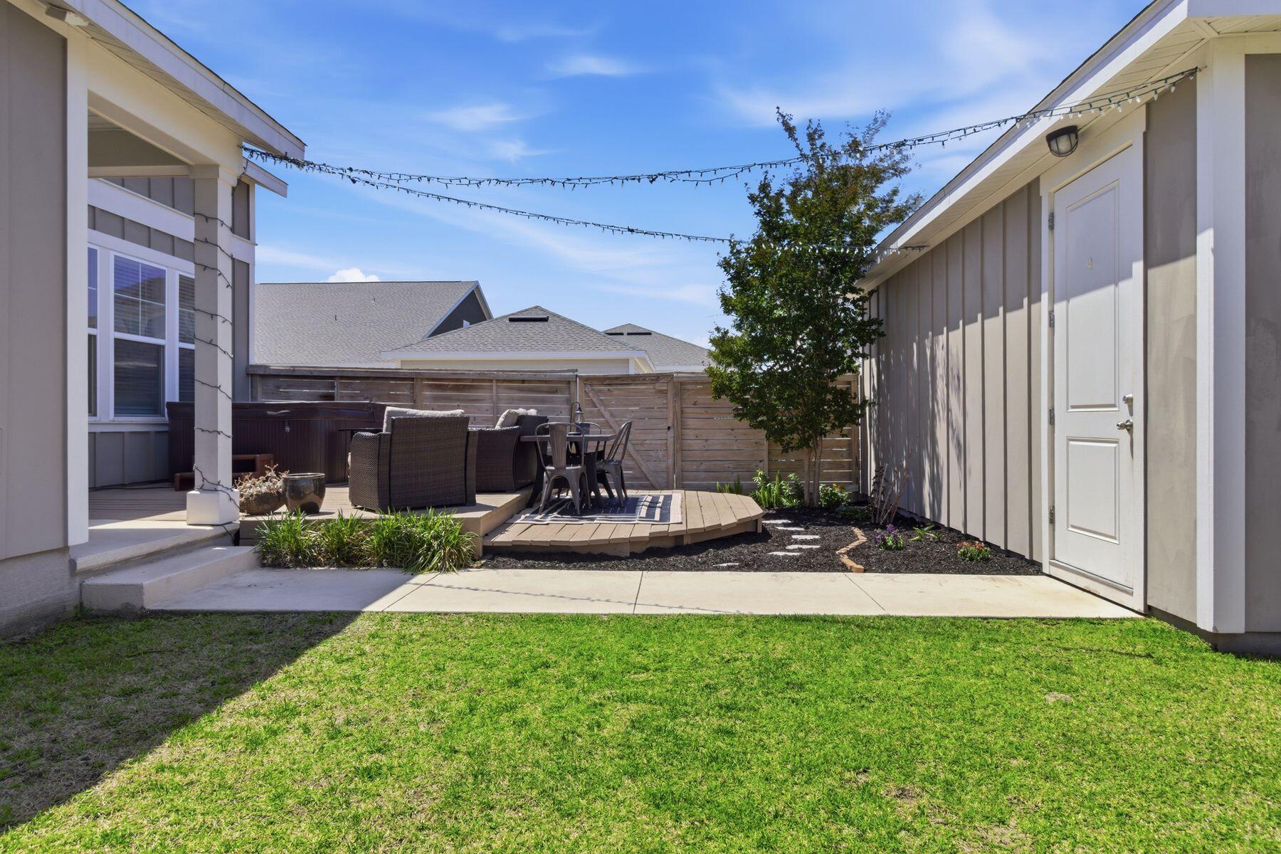 SWEET BAY - Residential