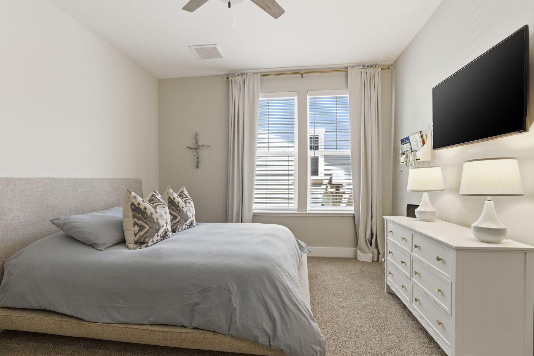 SWEET BAY - Residential