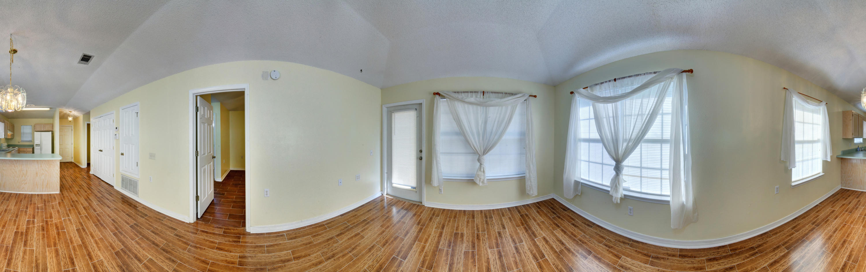 CRYSTAL LAKE - Residential